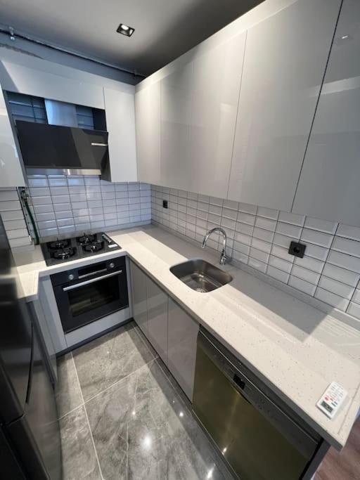Zeytinburnu Merkezi Konumda, Sifir Daire & Esyalar Apartment Istanbul Luaran gambar